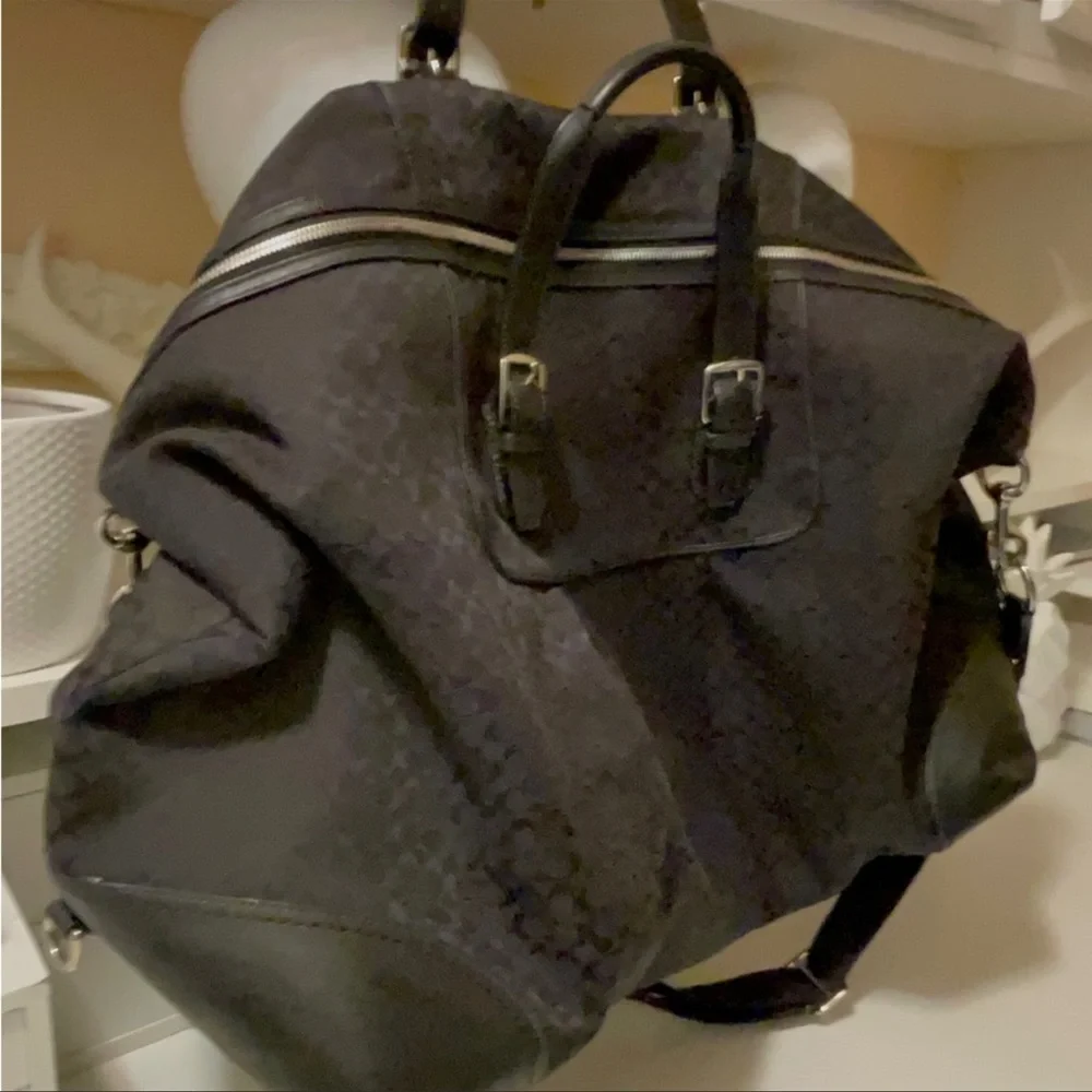 Authentic coach large travel luggage good conditions_4